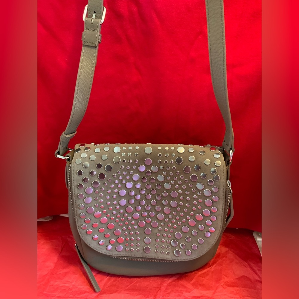 VINCE CAMUTO - Picture 2 of 12